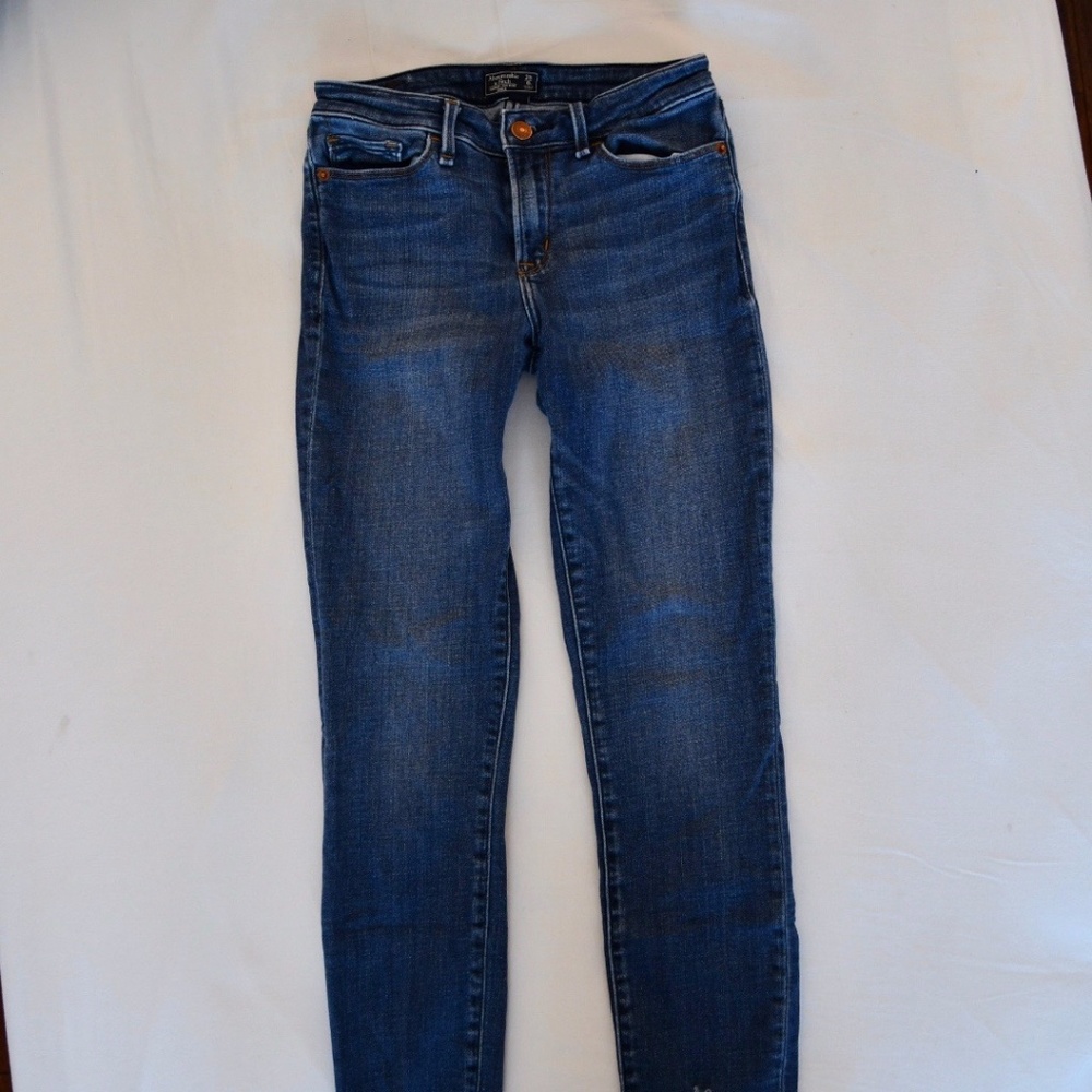 A&F Low-Rise Ankle Jeans
